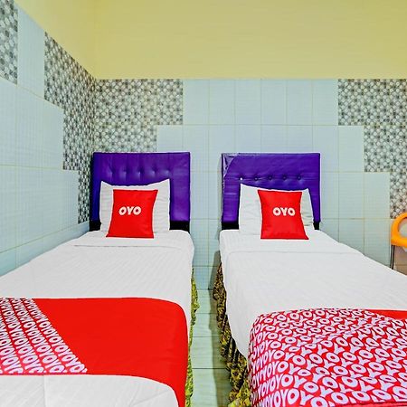 Oyo 90238 Hotel Nusantara Cirebon Buitenkant foto