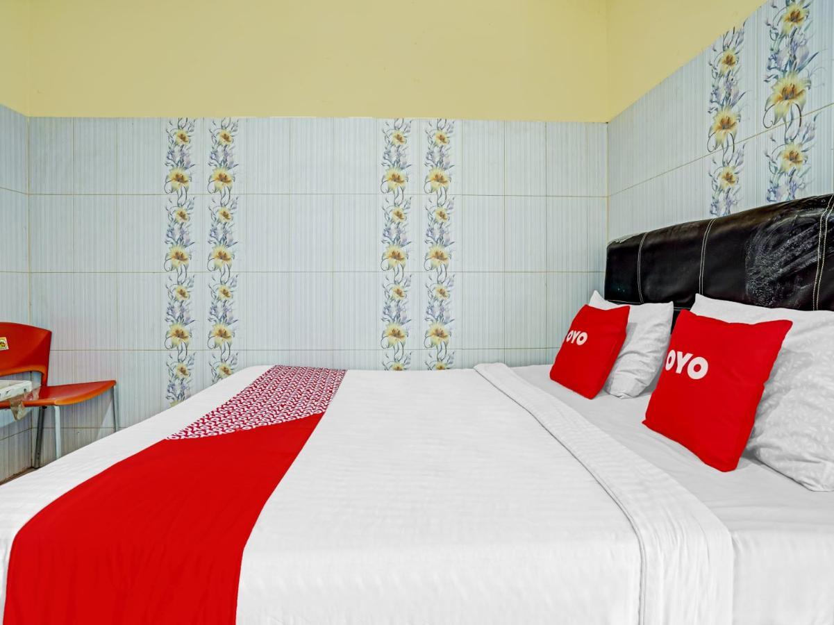 Oyo 90238 Hotel Nusantara Cirebon Buitenkant foto