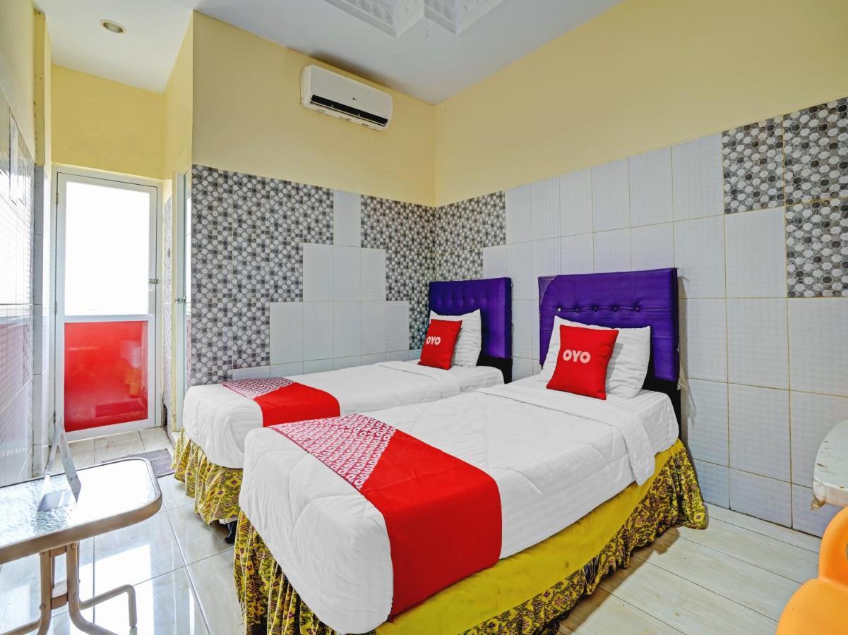 Oyo 90238 Hotel Nusantara Cirebon Buitenkant foto
