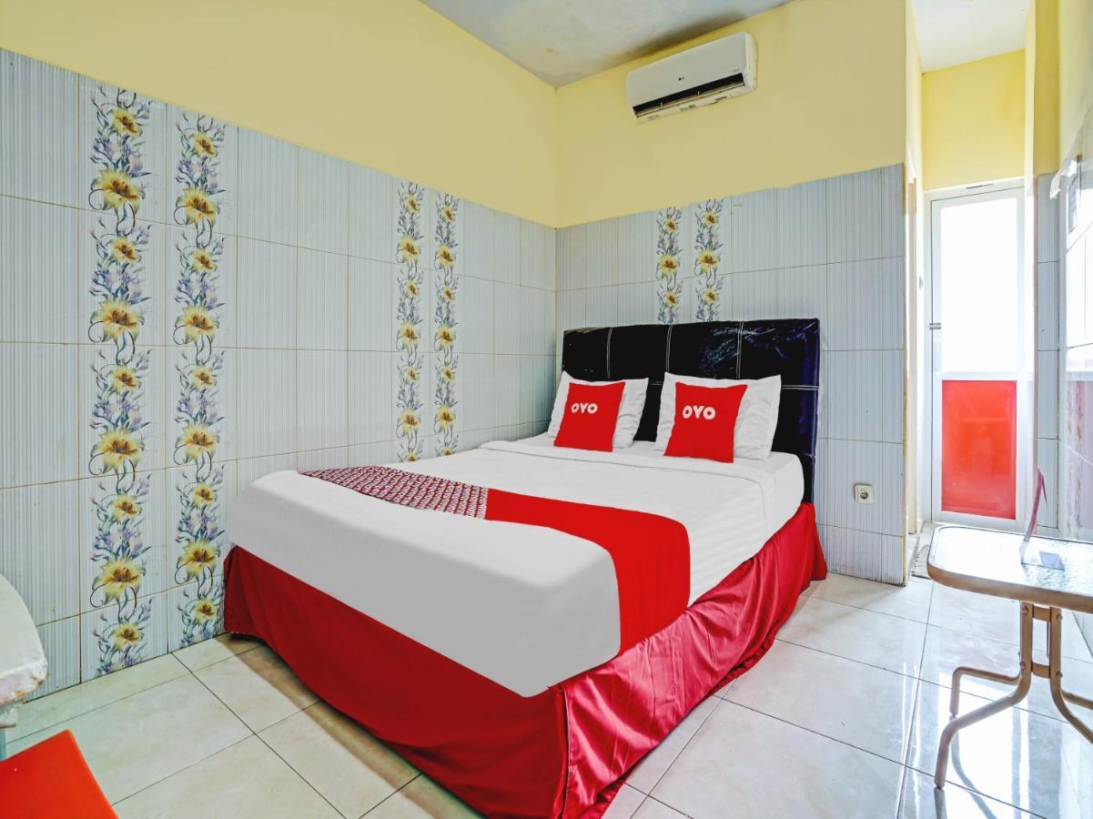 Oyo 90238 Hotel Nusantara Cirebon Buitenkant foto